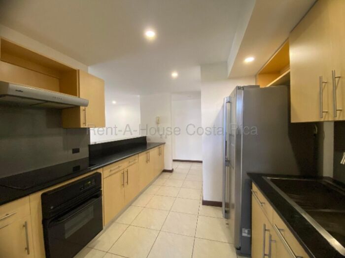 Alquiler de Apartamento Completamente Amoblado en Pozos de Santa Ana 26-1929 en Pozos, Santa Ana, San José — $1,300