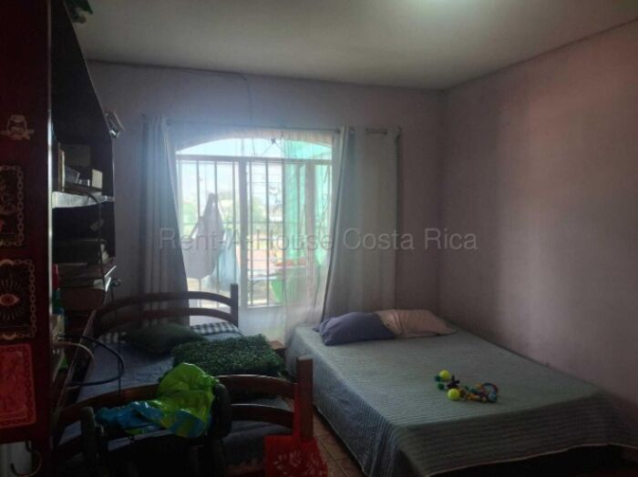 Venta | Casa de 4 habitaciones con apartamento independiente #26-2030 GS en San Rafael Arriba, Desamparados, San José — $260,870
