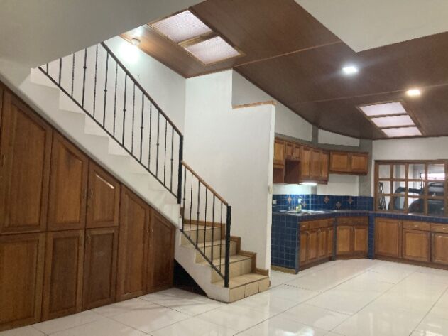 Hermosa casa en José María Zeledon en curridabat  in Curridabat, San José — ₡ 450 000
