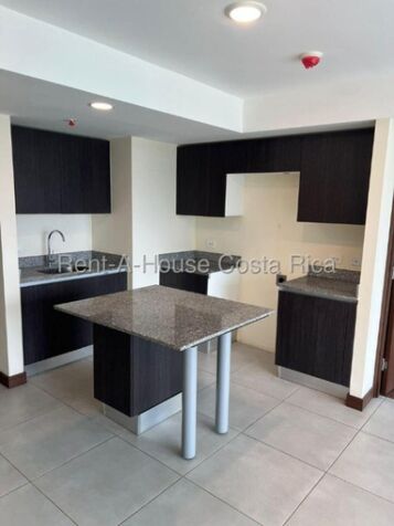 Venta | Apartamento a estrenar de 3 habitaciones en Los Yoses #26-704 GS en San Pedro, Montes De Oca, San José — $225,000
