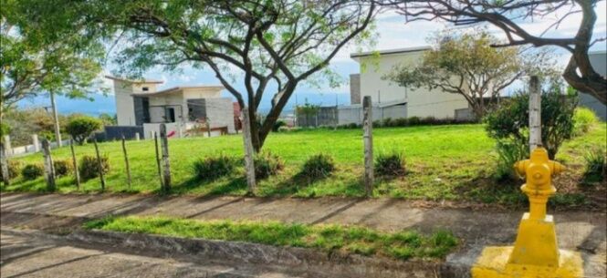 Se vende lote de 385m2 en Puente Sala de Barva 24-818 en Barva, Heredia — $120,000