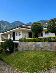 VENTA / Lujosa Propiedad (Permiso de Uso Comercial), Escazú en San Antonio, Escazú, San José — $795,000 - Foto 2 de 38
