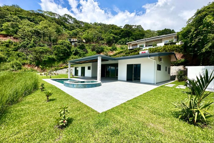 Se vende casa de lujo con vista panorámica en Escobal, Atenas (FAU) en Escobal, Atenas, Alajuela — $735,000 - Foto 1 de 19