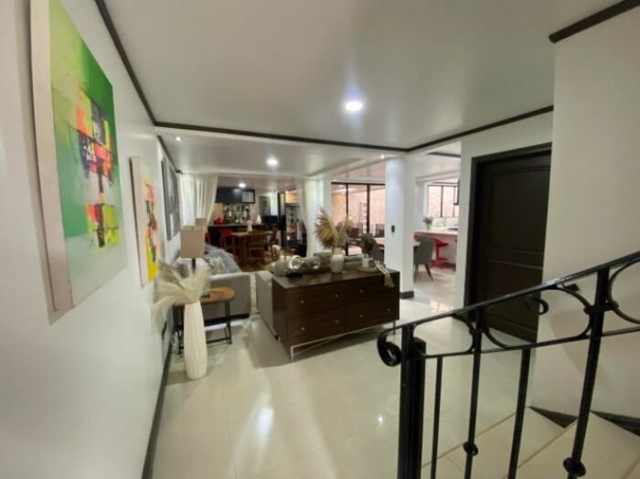 Venta de Casa con 4 habitaciones en Freses Curridabat in Granadilla, Curridabat, San José — $310,000