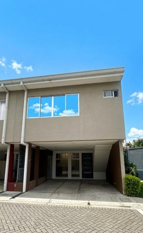 Casa en condominio en Tibás in Anselmo Llorente, Tibás, San José — $165,000
