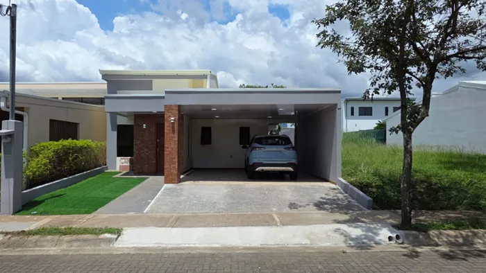 Nueva casa de 3 habitaciones en venta en Montezuma, Grecia en Mercedes, Atenas, Alajuela — ₡ 115 000 000