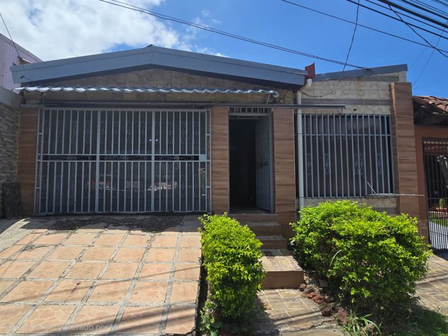 ¿Buscas comprar casa en Alajuela? en Alajuela — ₡ 77 000 000