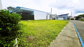 Venta de Lote en Esquinero en Condominio Altabrisa- Grecia