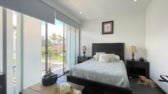 Casa de 2 Plantas en Venta en San Rafael de Escazú. RAH 25-1812 in San Rafael, Escazú, San José — $250,000