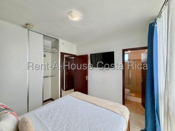 MLS-26-1413 VENTA APARTAMENTO AMUEBLADO ALAJUELITA SAN JOSE en Alajuelita, San José — $148,000
