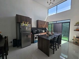 VENTA DE CASA INDEPENDIENTE, UNA PLANTA, SEMINUEVA EN SAN RAFAEL HDIA. in San Rafael, Heredia — 95 000 000 ₡ - Photo 2 of 35