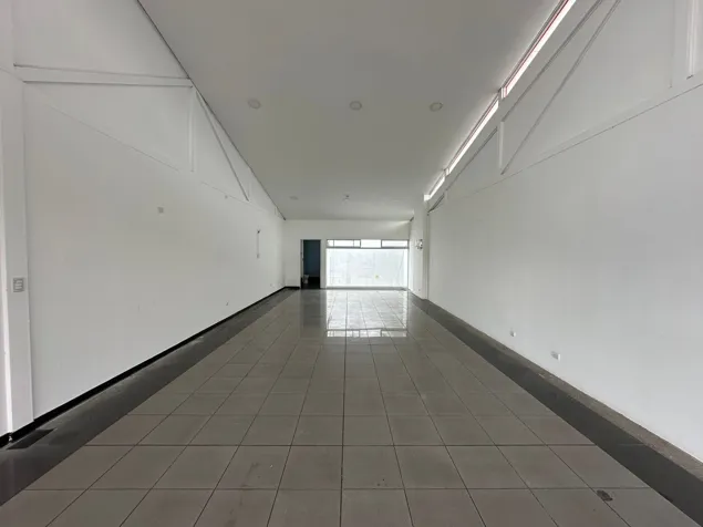 Commercial Space in Curridabat in Curridabat, San José — $1,350 - Photo 2 of 10