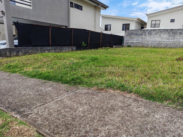 Hermoso lote en san isidro alajuela condo! in San Isidro, Alajuela — ₡ 33 500 000