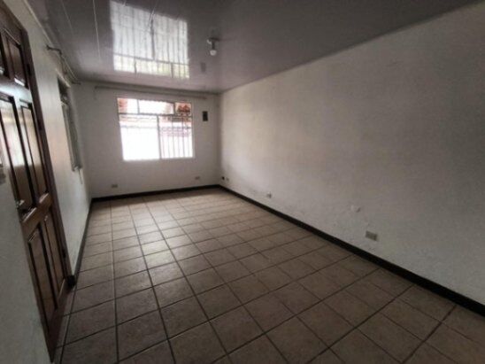 Venta de Casa en Ipis-Goicoechea, San José. RAH 26-1174 en Ipís, Goicoechea, San José — ₡ 68 000 000