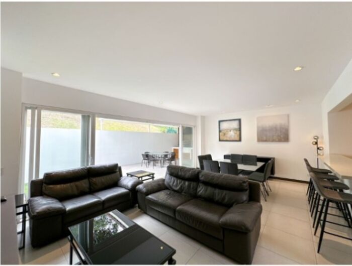 ALQUILER DE CASA EN CONDOMINIO CON LINEA BLANCA ESCAZU en Escazú, San José — $2,700 - Foto 3 de 13