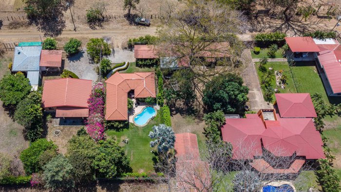 Venta de casa con piscina en Portegolpe, Tempate, Guanacaste (AD) en Tempate, Santa Cruz, Guanacaste — $279,000 - Foto 2 de 16