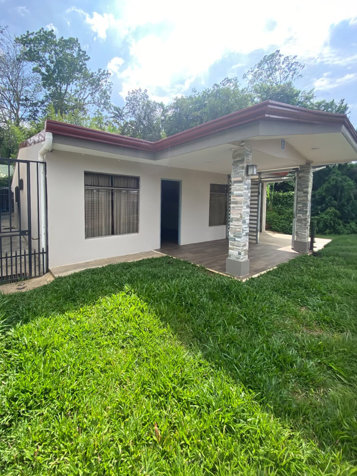 One-Story House for Rent in Santiago de San Ramón, Alajuela en San José, Atenas, Alajuela — $1,000