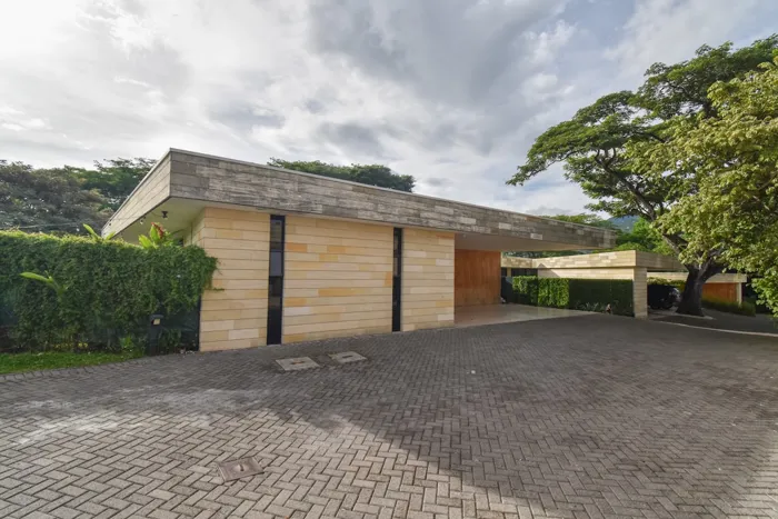 Single-Story House with 3 Bedrooms in Valle del Sol in Pozos, Santa Ana, San José — $690,000