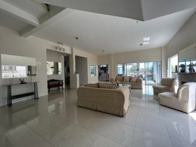 CASA EN VENTA, SAN ISIDRO HEREDIA, US$795.000 Cod#26-45 en San Isidro, Heredia — $795,000