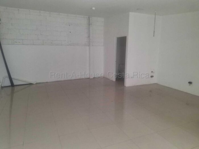 Local comercial con alto flujo peatonal ideal para negocio rentable #26-1664 GS in San Rafael Abajo, Desamparados, San José — $430,000