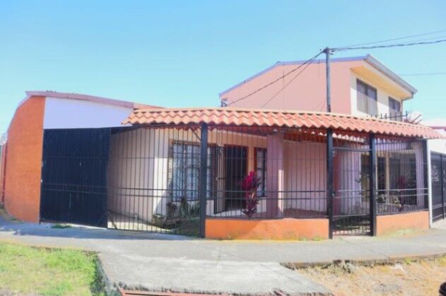 Venta de Casa en Agua Caliente de Cartago. RAH 26-1107  en Aguacaliente, Cartago — $80,000