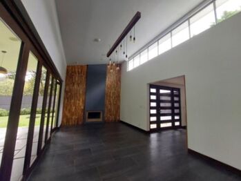 MLS-25-1255 VENTA HERMOSA CASA SAN RAFAEL HEREDIA in San Rafael, Heredia — $700,000 - Photo 4 of 11