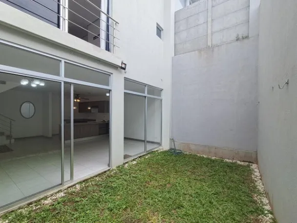 MLS-26-275 VENTA CASA SANTO DOMINGO HEREDIA  in Santo Domingo, Heredia — $250,000 - Photo 2 of 9