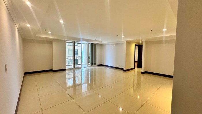 Alquiler Apartamento 2 habitaciones | Torres del Lago | Frente Sabana en Mata Redonda, San José — $1,700
