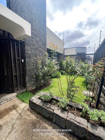 SJ Sabana casa en venta $475.00 /uso mixto en Mata Redonda, San José — $475,000