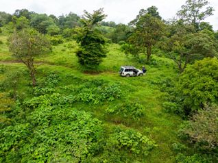 Propiedad excepcional de 12.000 m² con dos lagos, río y bosque — Nuevo Arenal, Guanacaste en Arenal, Tilarán, Guanacaste — 156 000 000 ₡ - Foto 2 de 17