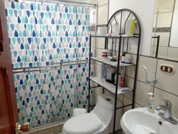 Casa con mucho terreno en residencial en Escazú.  en San Rafael, Escazú, San José — $550,000 - Foto 5 de 12
