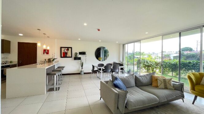 Venta de Apartamento en Escazú, San José. RAH 26-102 in San Rafael, Escazú, San José — $270,000