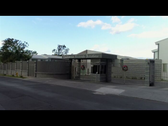 VENTA DE CASA, SANTA ANA, CONDOMINIO HACIENDA BARCELONA in Santa Ana, San José — $500,000