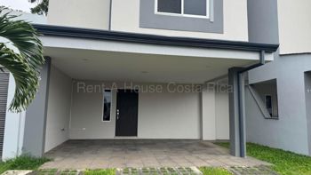 Casa Moderna de 3 Niveles en Alquiler en San Rafael, Escazú | 4 Habitaciones + Excelentes Amenidades en San Rafael, Escazú, San José — $2,600 - Foto 2 de 18