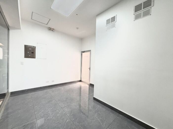 Alquiler de Local Comercial en Santa Ana, San José. RAH 25-1742 in Santa Ana, San José — $800