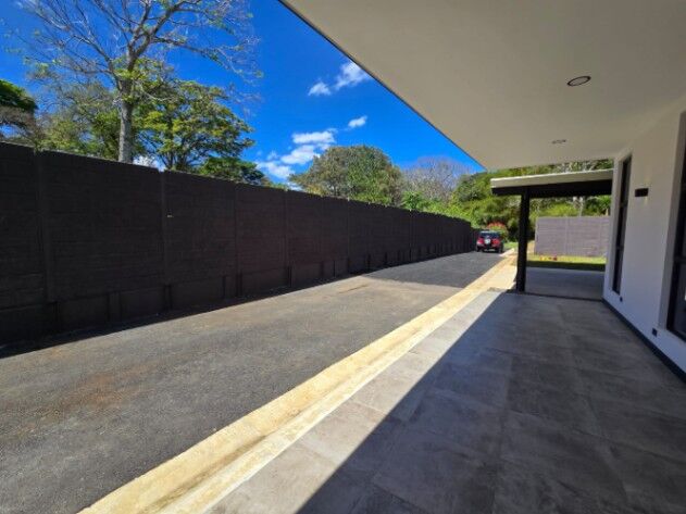 CASA EN VENTA en San José, Atenas, Alajuela — $210,000