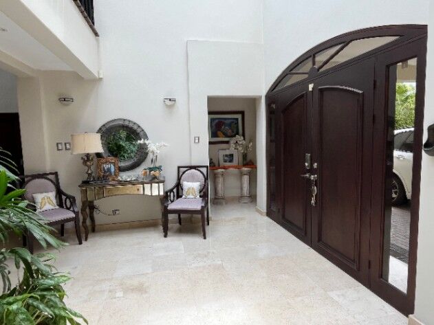 Viva el Lujo y la Exclusividad en el Mejor Condominio del Oeste de San José in Pozos, Santa Ana, San José — $1,750,000