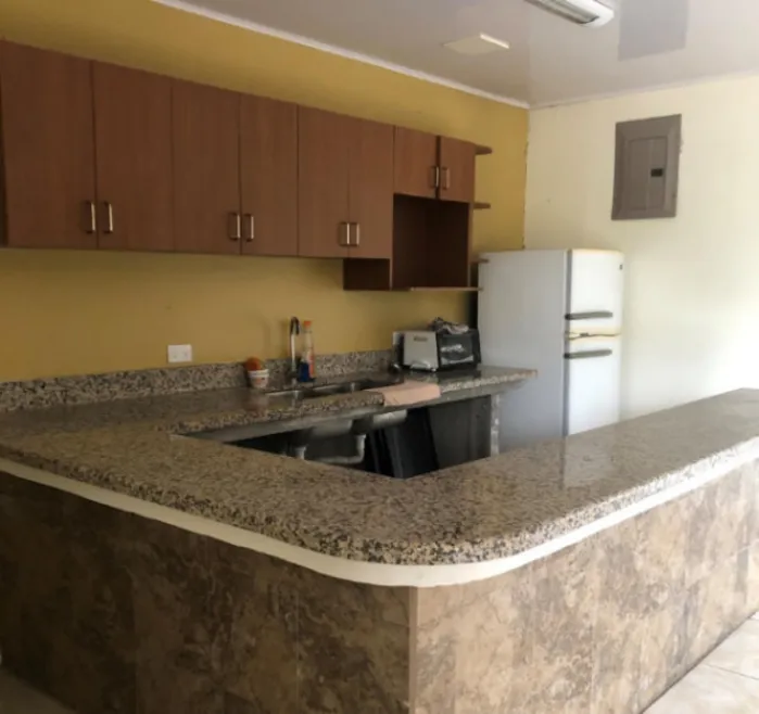 Venta de casa en Hacienda Vieja. Para Remodelacion o Desarrollo en Curridabat, San José — $400,000 - Foto 3 de 6