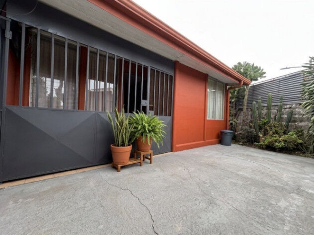 VENTA DE CASA, SAN JOSÉ, TIBÁS, LEÓN XIII - 10206770 en León Xiii, Tibás, San José — ₡ 45 000 000