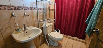 Casa impecable con uso mixto ideal para vivir o negocio en ubicación estratégica #26-1657 GS en San Rafael Abajo, Desamparados, San José — $160,000 - Foto 4 de 15
