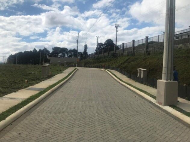 Venta de Lote en Condominio en La Unión, Cartago.  in Tres Ríos, La Unión, Cartago — $85,000