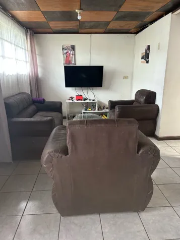CASA EN VENTA – IPÍS DE GUADALUPE, LA FACIO, oportunidad desarrollo en Guadalupe, Goicoechea, San José — ₡ 40 000 000 - Foto 2 de 15