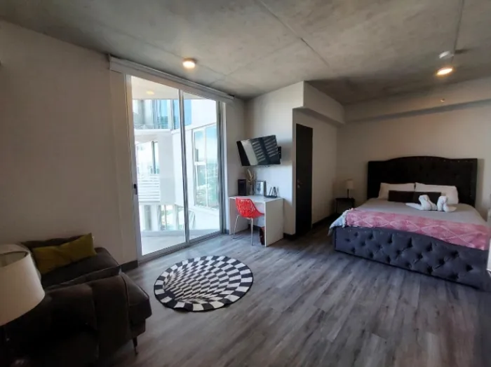 Alquiler apartamento amueblado en Secret Sabana in Mata Redonda, San José — $900 - Photo 2 of 13