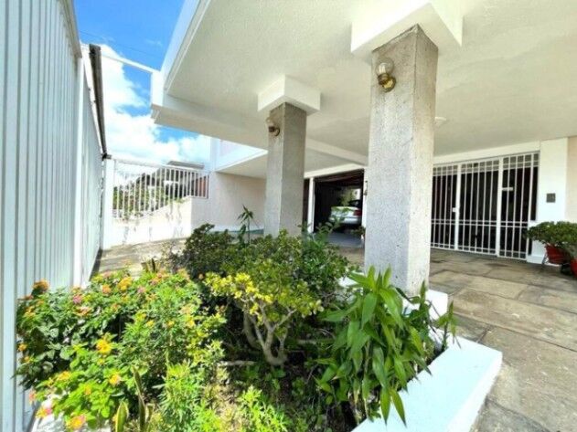 Se vende casa en Alajuela Centro 26-1601 in Alajuela — $595,000