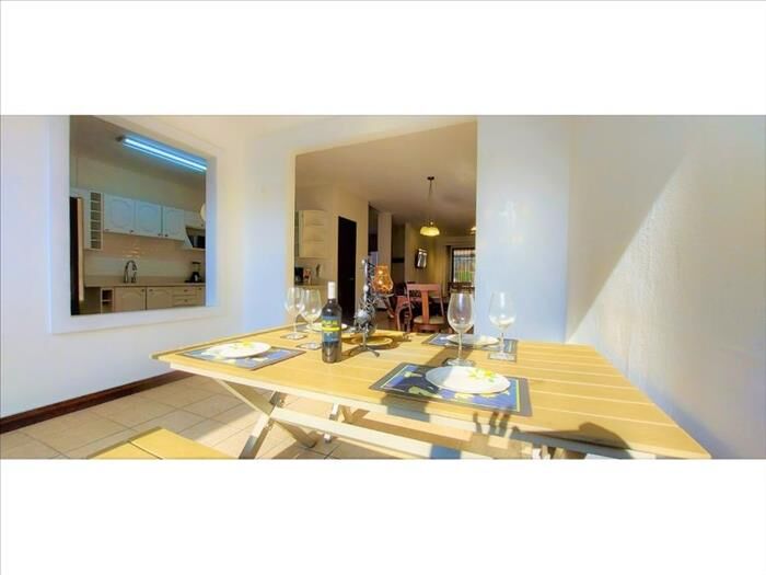 ALQUILER DE CASA AMOBLADA, SAN JOSE, ESCAZÚ, URBANIZACION QUINTANAR in Escazú, San José — $2,750
