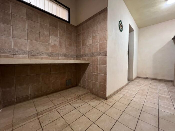 Alquiler de Casa en Curridabat, San José. in Granadilla, Curridabat, San José — $1,700