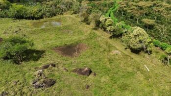 UNIQUE OPPORTUNITY: LAND FOR SALE WITH RIVER IN SANTA ELENA DE EL GENERAL, PÉREZ ZELEDÓN(2,5 HECT) in Cajón, Pérez Zeledón, San José — $200,000 - Photo 4 of 14