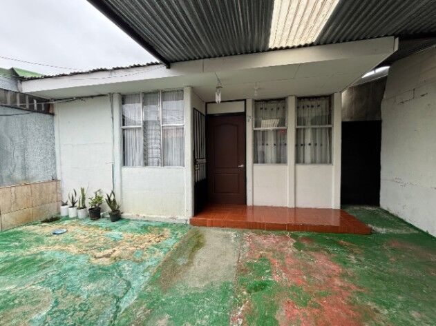 Se vende casa  en Dulce Nombre, Cartago — ₡ 42 000 000