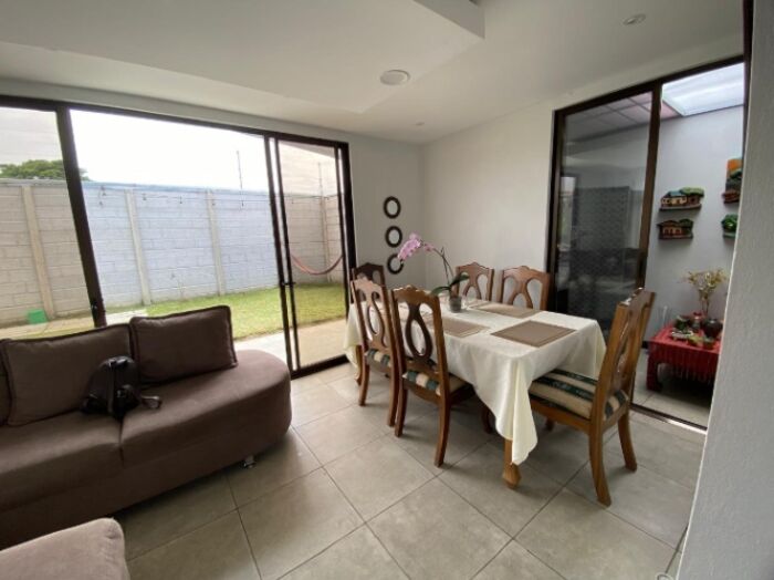 Se vente casa  in San Miguel, Santo Domingo, Heredia — ₡ 80 000 000