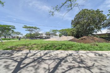 Terreno Esquinero de 1079m2 en Latitud Lindora in Pozos, Santa Ana, San José — $495,000 - Photo 5 of 17